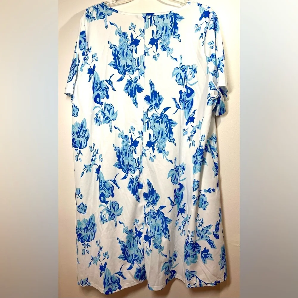 NWT BloomChic Floral Print Short Sleeve V Neck Midi Dress Size 22/24‎